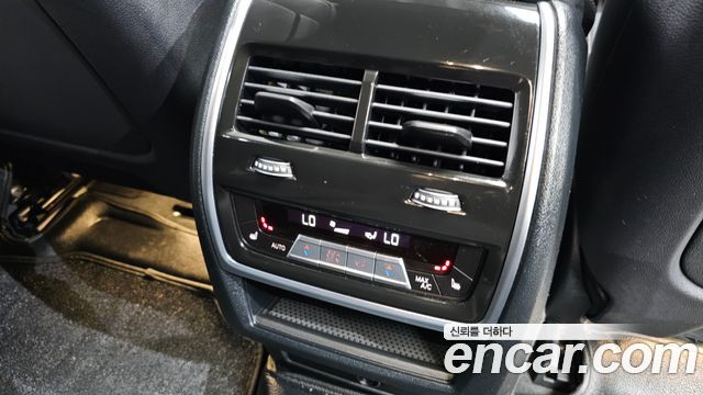 BMW X6 (G06) xDrive40i M Sport 2023 — фото 19