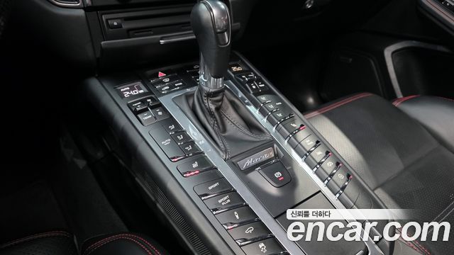 Porsche Macan 3.0 GTS 95B 2018 — фото 9