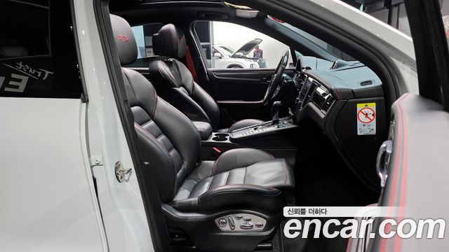 Porsche Macan 3.0 GTS 95B 2018 — фото 10