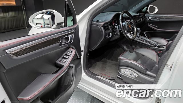 Porsche Macan 3.0 GTS 95B 2018 — фото 11