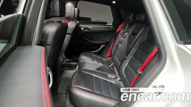 Porsche Macan 3.0 GTS 95B 2018 — фото 12