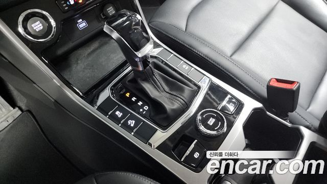 KG Mobility (SsangYong) Beautiful Korando Gasoline 1.5 2WD C7 2023 — фото 9