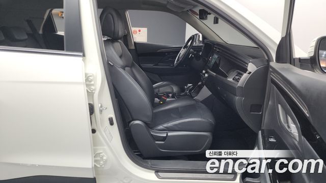 KG Mobility (SsangYong) Beautiful Korando Gasoline 1.5 2WD C7 2023 — фото 11