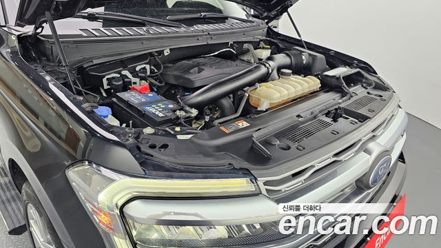 Ford Expedition Platinum 4WD 7Seater 2022 — фото 6