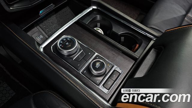 Ford Expedition Platinum 4WD 7Seater 2022 — фото 9