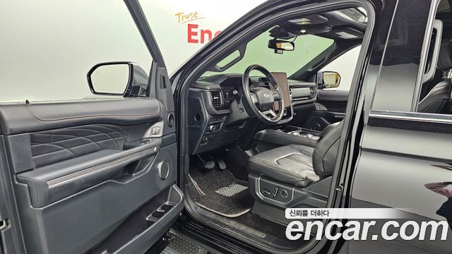Ford Expedition Platinum 4WD 7Seater 2022 — фото 11