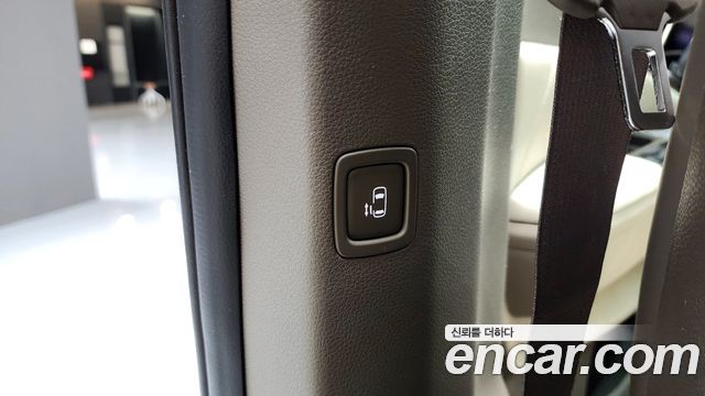 Kia Carnival (IV) Gasoline 9-Seater Hi-Limousine Signature 2023 — фото 19