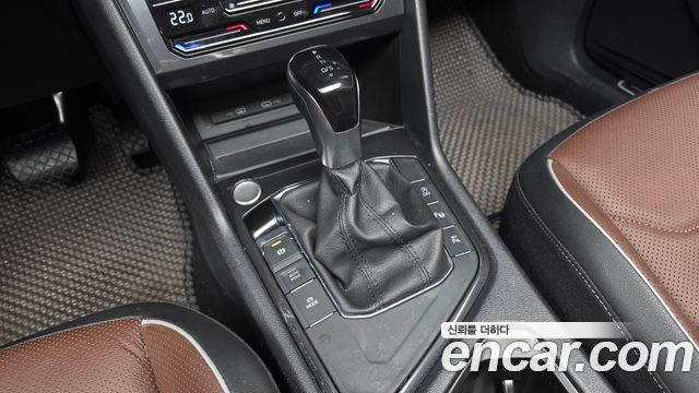 Volkswagen Tiguan Allspace 2.0 TSI Prestige 2023 — фото 9