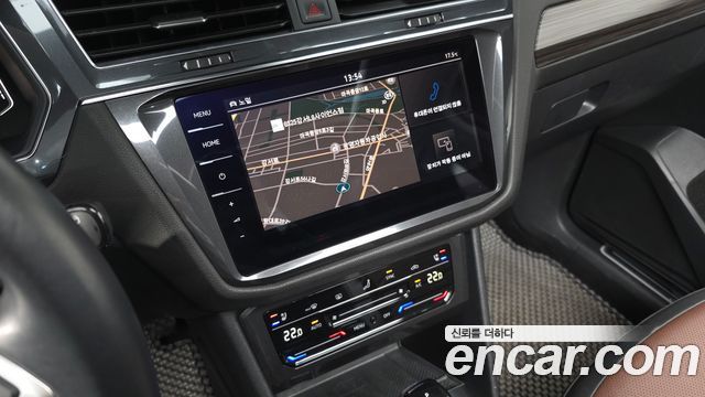 Volkswagen Tiguan Allspace 2.0 TSI Prestige 2023 — фото 15