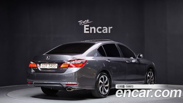 Honda Accord 2.4 9th 2017 — фото 2