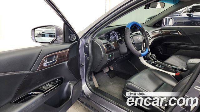Honda Accord 2.4 9th 2017 — фото 10