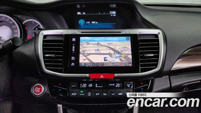Honda Accord 2.4 9th 2017 — фото 15