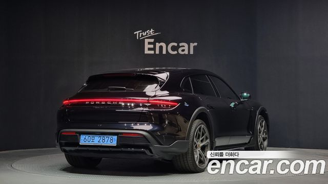 Porsche Taycan 4S Cross Turismo 2024 — фото 2