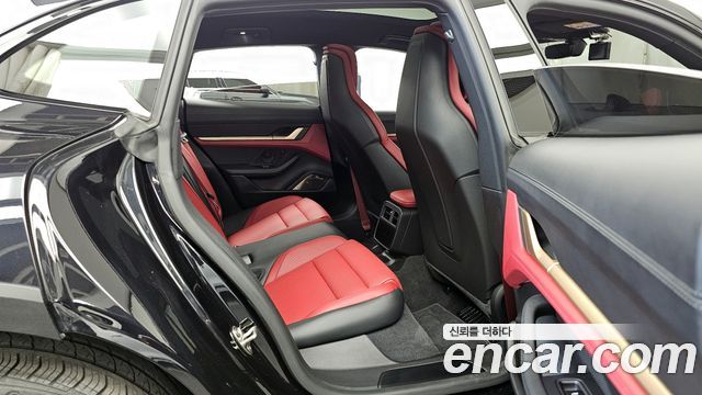 Porsche Taycan 4S Cross Turismo 2024 — фото 12