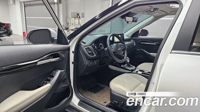 Kia Seltos Gasoline 1.6 Turbo 4WD Gravity 2023 — фото 10