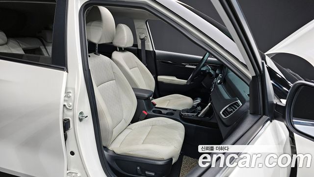 Kia Seltos Gasoline 1.6 Turbo 4WD Gravity 2023 — фото 16