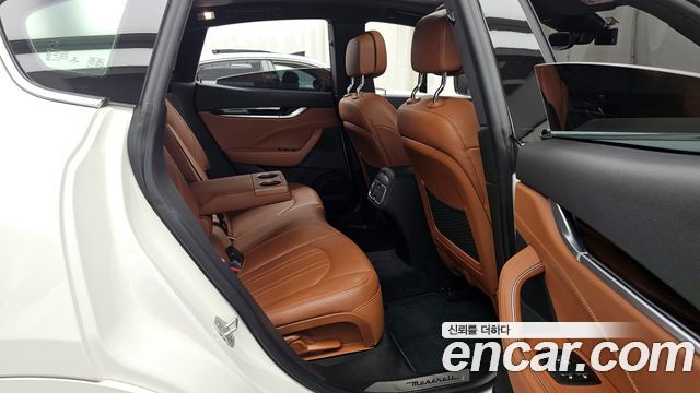 Maserati Levante 2.0 GT AWD 2022 — фото 16