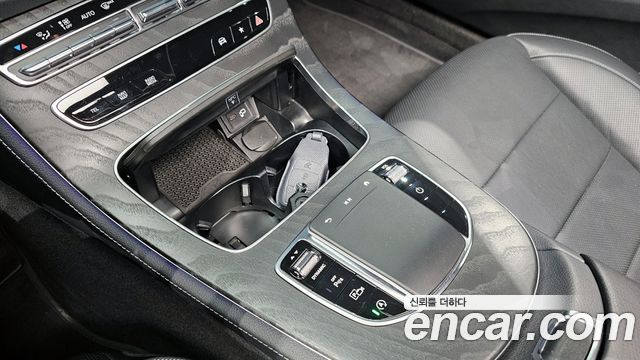Mercedes-Benz E-Class (W213) E250 AMG Line 2023 — фото 21