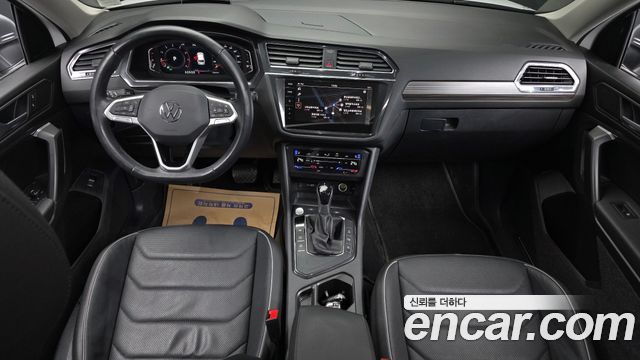 Volkswagen Tiguan Allspace 2.0 TSI Prestige 2023 — фото 7