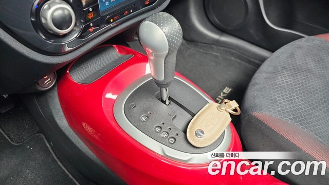 Nissan Juke 1.6 SV F15 2014 — фото 9