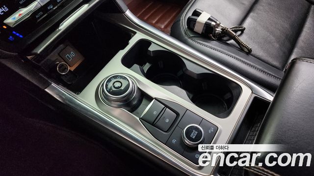 Ford Explorer (VI) 2.3 LimIted 4WD 2020 — фото 9