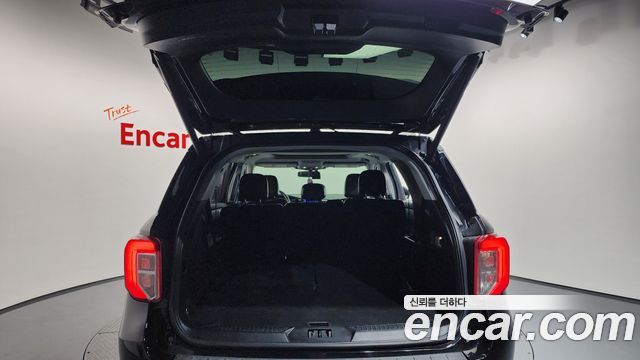 Ford Explorer (VI) 2.3 LimIted 4WD 2020 — фото 20