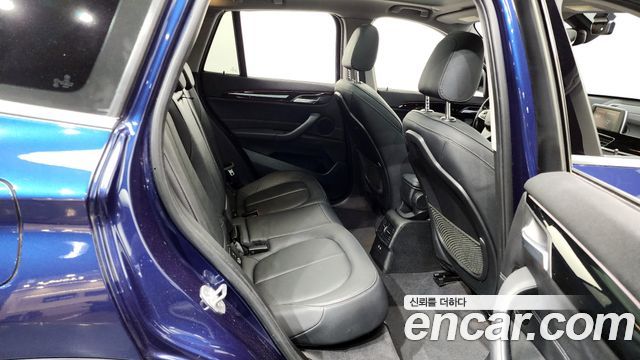 BMW X1 (F48) xDrive 20d xLine 2019 — фото 12