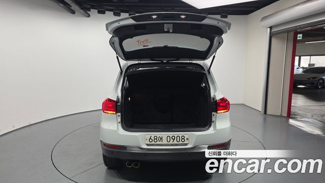 Volkswagen Tiguan 2.0 TDI Comfort 5N 2016 — фото 20