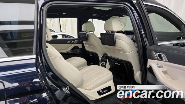 BMW X7 (G07) xDrive 40i M Sport 6STR 2022 — фото 12