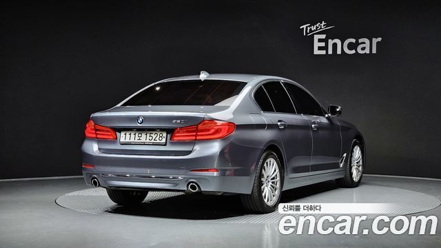 BMW 5 Series (G30) 520i Luxury 2020 — фото 2