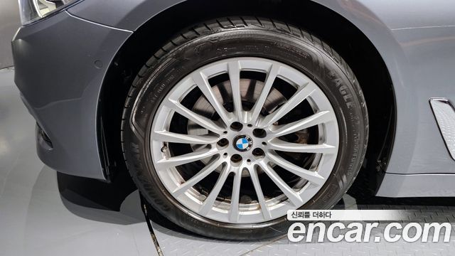 BMW 5 Series (G30) 520i Luxury 2020 — фото 5