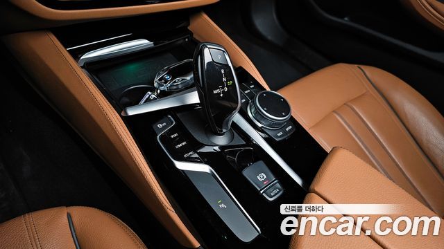BMW 5 Series (G30) 520i Luxury 2020 — фото 9