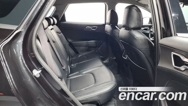 Kia Sportage (V) Diesel 2.0 2WD Prestige 2022 — фото 12