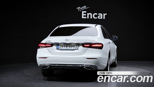 Mercedes-Benz E-Class (W213) E250 Exclusive 2023 — фото 4