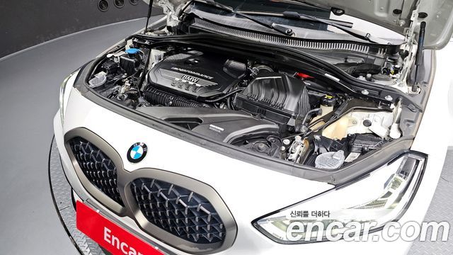 BMW 1 Series (F40) M135i xDrive 2022 — фото 6