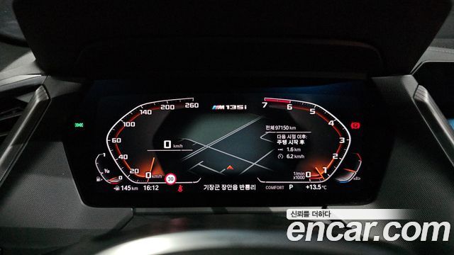 BMW 1 Series (F40) M135i xDrive 2022 — фото 8