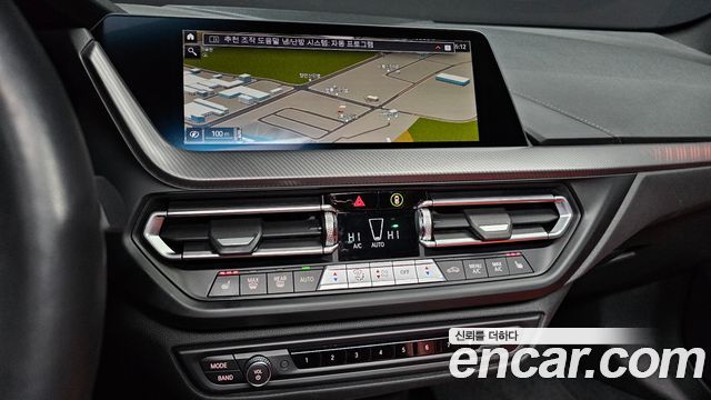 BMW 1 Series (F40) M135i xDrive 2022 — фото 16