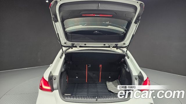 BMW 1 Series (F40) M135i xDrive 2022 — фото 18