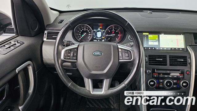 Land Rover Discovery Sport 2.0 TD4 HSE Luxury 2018 — фото 13