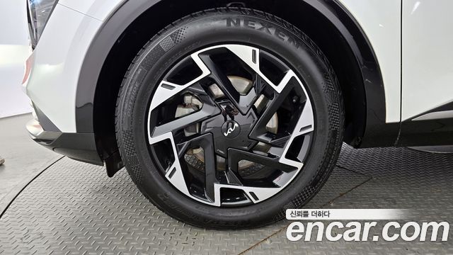 Kia Sportage (V) Gasoline 1.6 Turbo 4WD Signature 2022 — фото 5