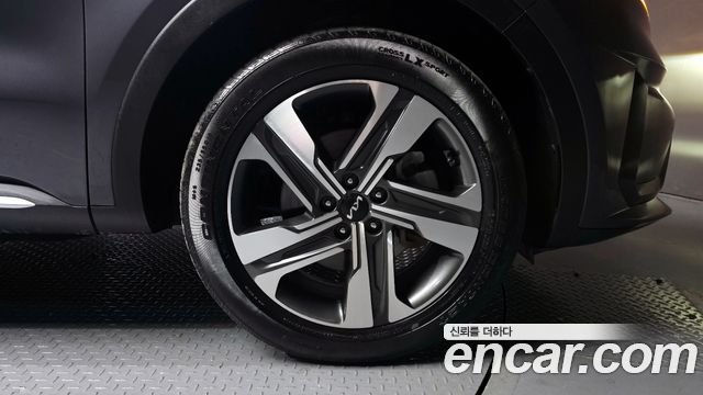 Kia Sorento (IV) HEV 1.6 2WD Noblesse 2023 — фото 5