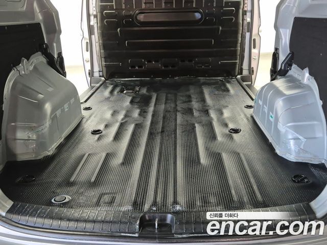 Hyundai Staria Cargo 3-Seater Modern 2023 — фото 9