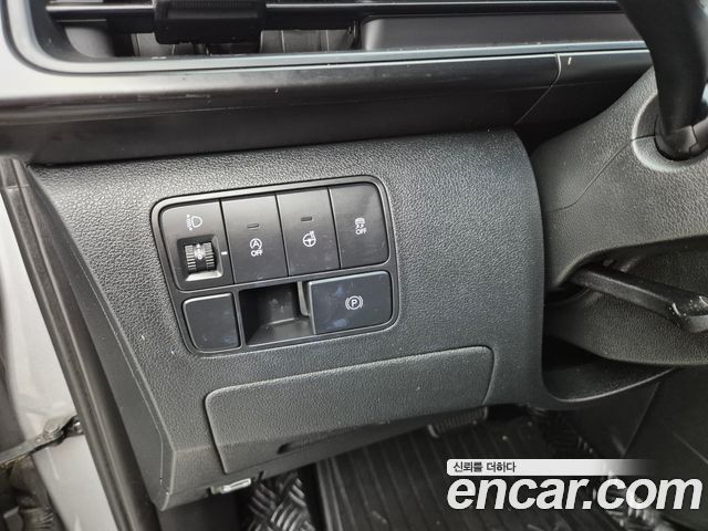 Hyundai Staria Cargo 3-Seater Modern 2023 — фото 20