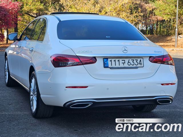 Mercedes-Benz E-Class (W213) E220d 4MATIC Exclusive 2022 — фото 6
