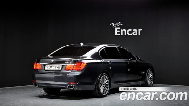 BMW 7 Series (F01) 750Li 2011 — фото 2