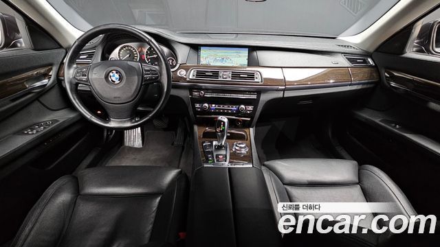 BMW 7 Series (F01) 750Li 2011 — фото 7