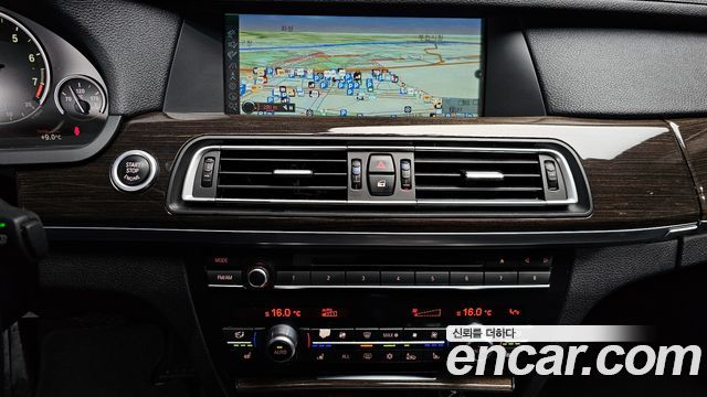 BMW 7 Series (F01) 750Li 2011 — фото 14