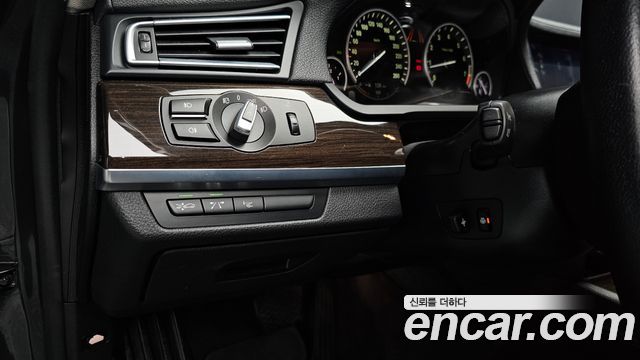 BMW 7 Series (F01) 750Li 2011 — фото 16