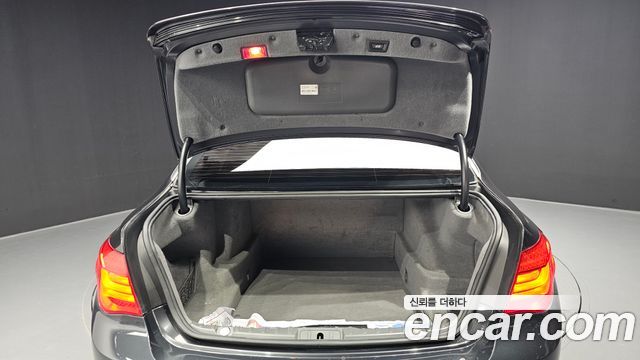 BMW 7 Series (F01) 750Li 2011 — фото 20