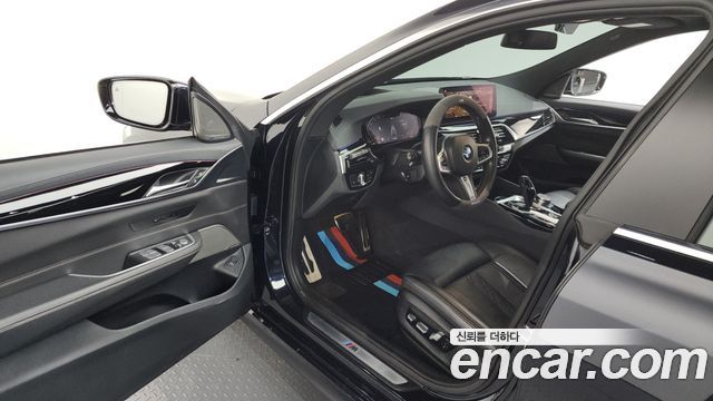 BMW 6 Series GT (G32) 640i xDrive M Sport 2022 — фото 10